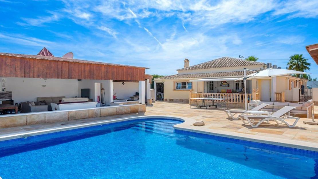 Sale - Country House - Almoradí - Heredades