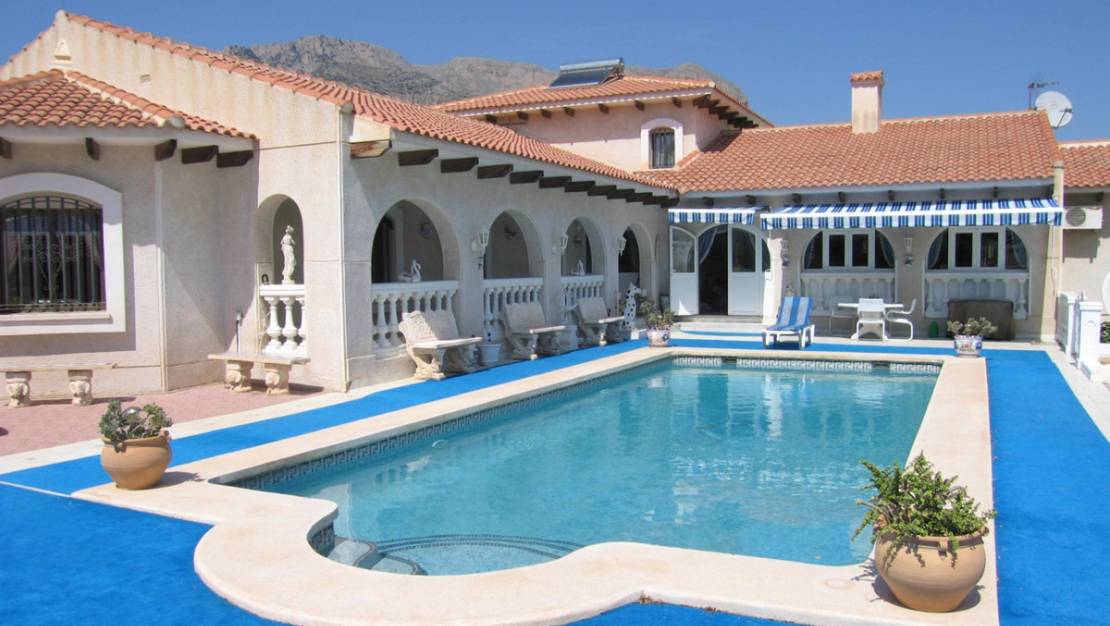 Sale - Country House - La Nucía - La Nucia Centro