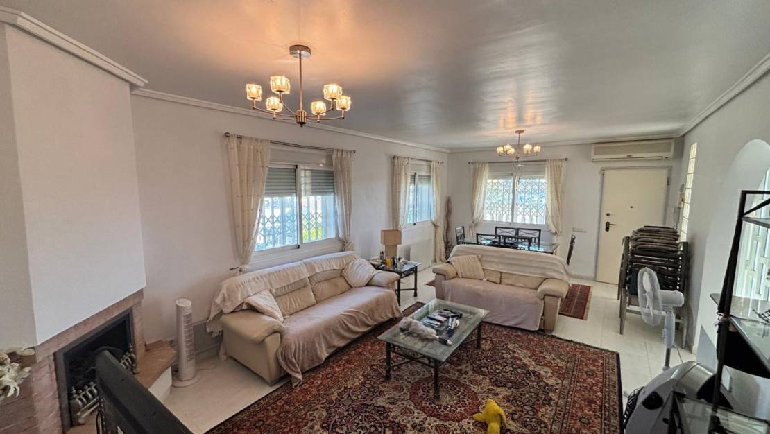 Sale - Detached House / Villa - Ciudad Quesada - La Fiesta