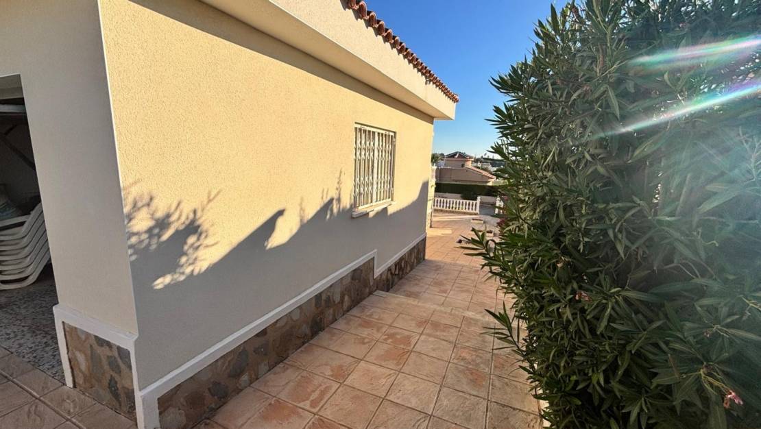 Sale - Detached House / Villa - Ciudad Quesada - La Fiesta