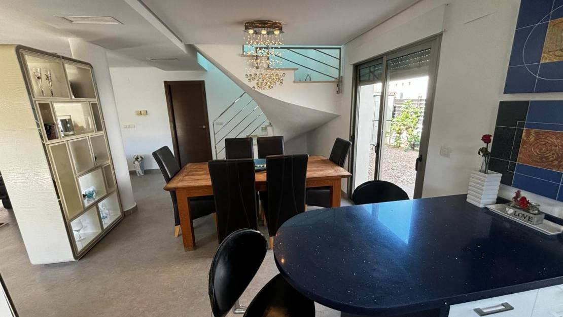 Sale - Detached House / Villa - Cox