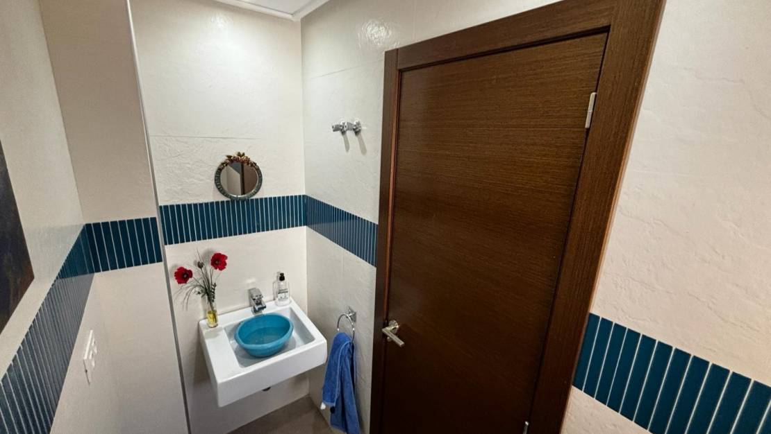 Sale - Detached House / Villa - Cox