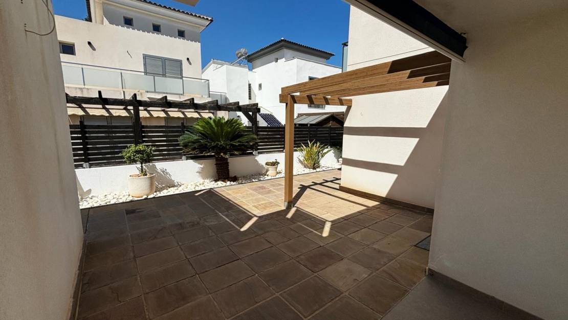 Sale - Detached House / Villa - Cox