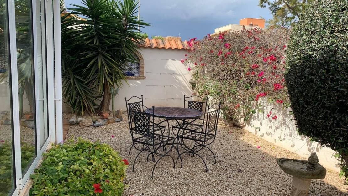 Sale - Detached House / Villa - Guardamar del Segura - Guardamar - El Raso