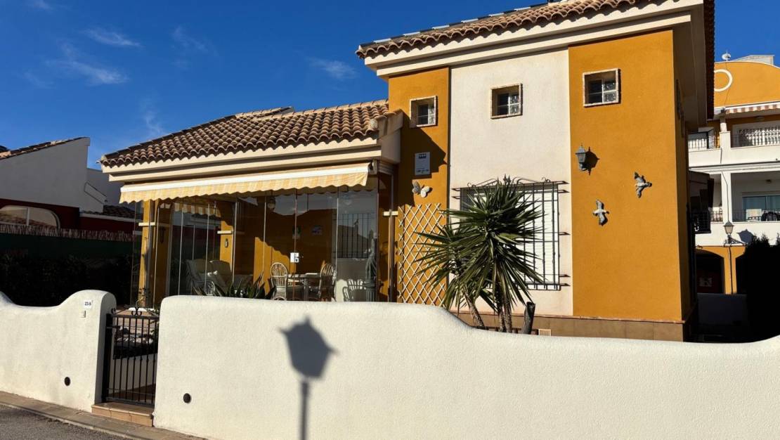 Sale - Detached House / Villa - Los Montesinos - Urbanizacion montesol