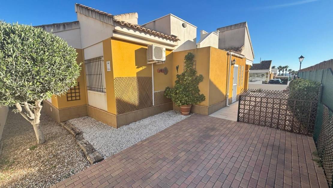 Sale - Detached House / Villa - Los Montesinos - Urbanizacion montesol