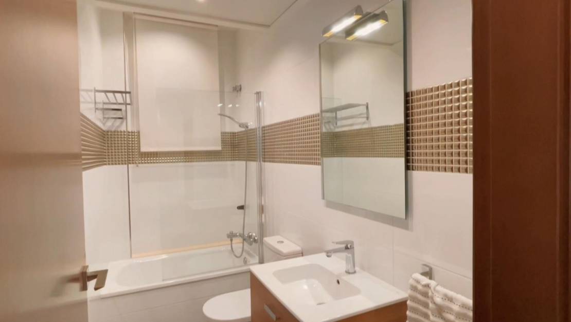 Sale - Detached House / Villa - Mil Palmeras