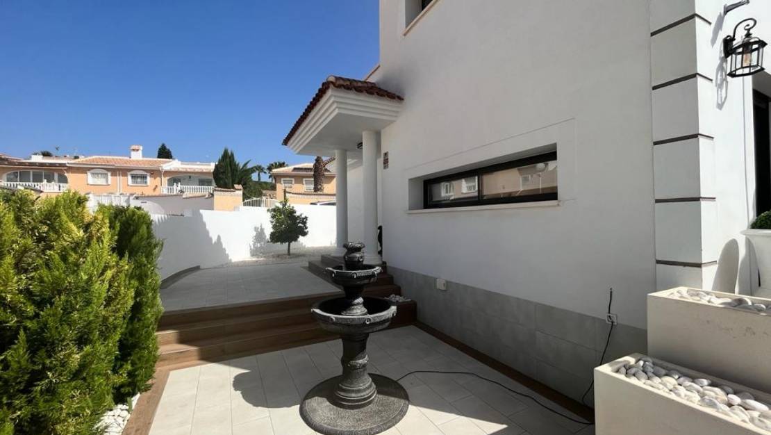 Sale - Detached Villa - Ciudad Quesada - La Fiesta