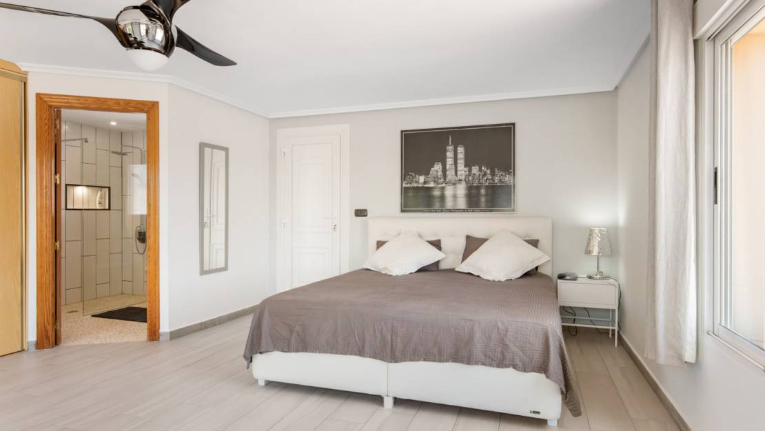 Sale - Finca / Country Property - Catral