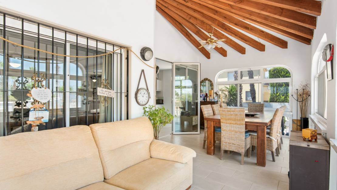 Sale - Finca / Country Property - Catral
