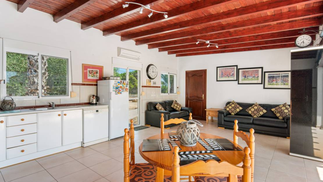 Sale - Finca / Country Property - Catral