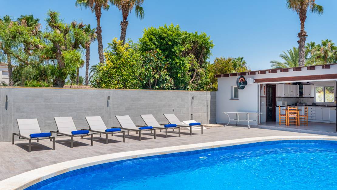 Sale - Finca / Country Property - Catral