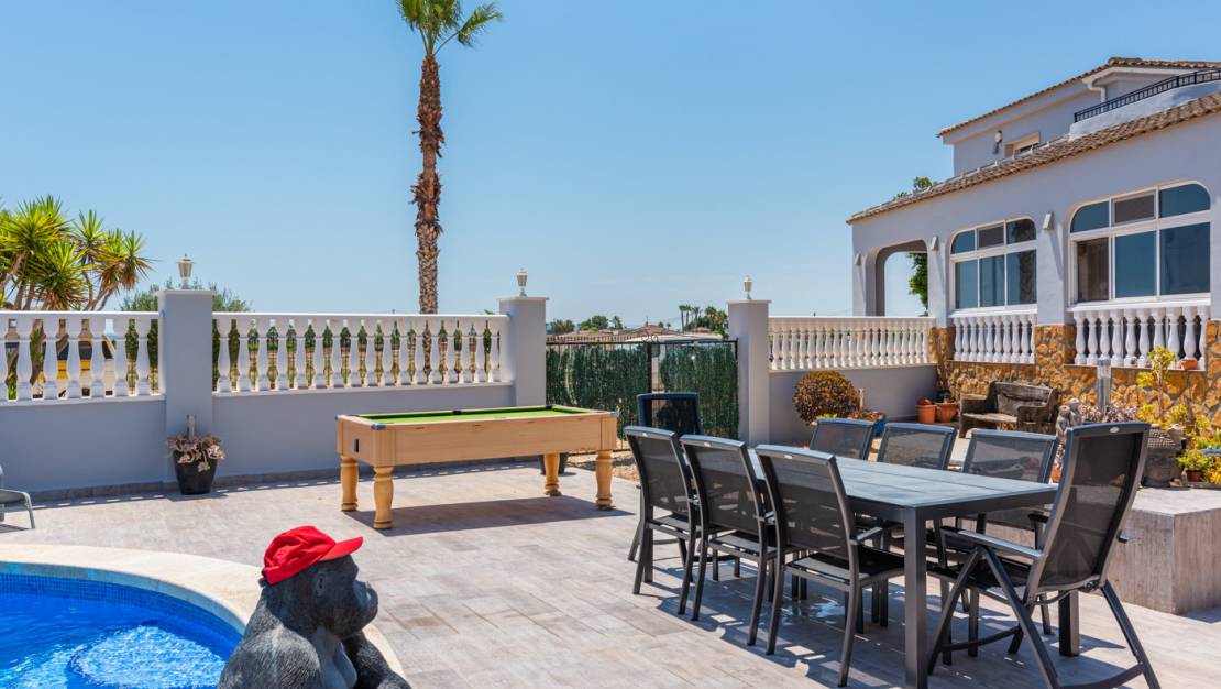 Sale - Finca / Country Property - Catral