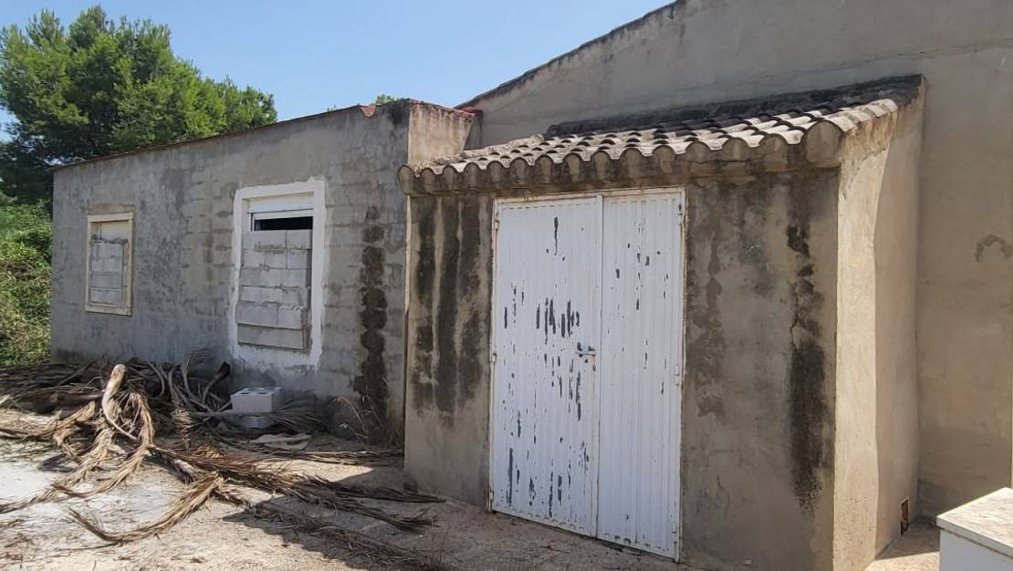 Sale - Finca / Country Property - Elche - La Hoya