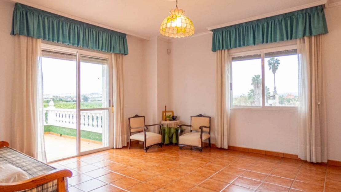 Sale - Finca - Rojales