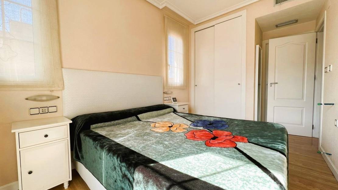 Sale - Flat - Torreaguera