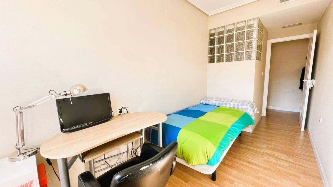 Sale - Flat - Torreaguera