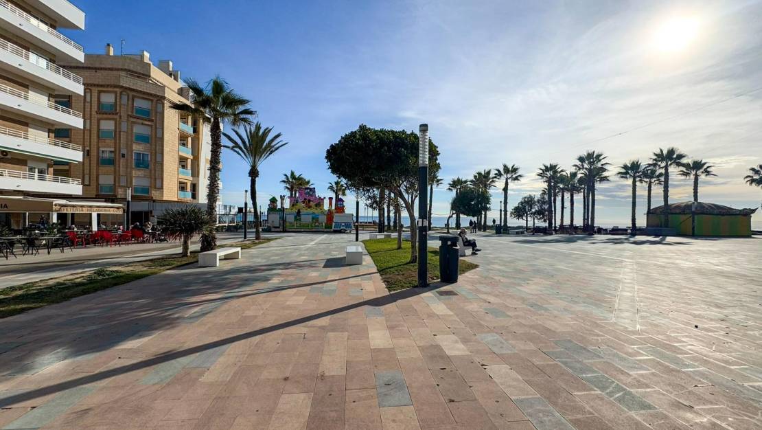 Sale - Flat - Torrevieja - La Mata