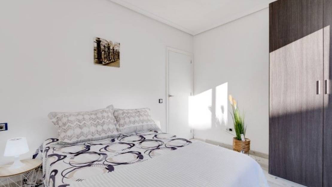 Sale - Flat - Torrevieja - Nueva Torrevieja
