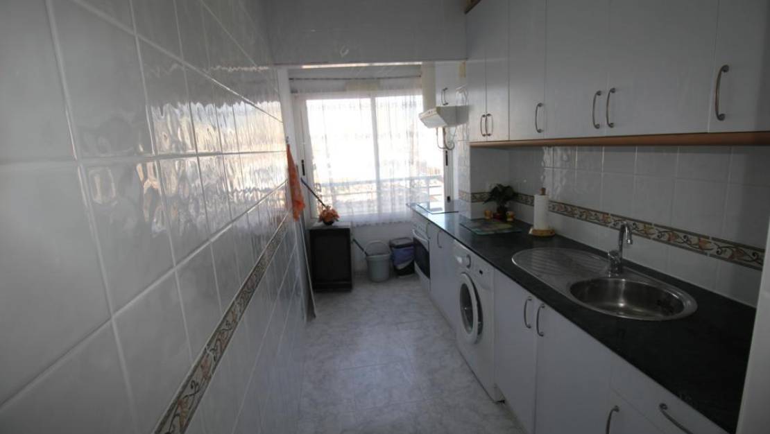 Sale - Flat - Torrevieja - Paseo maritimo