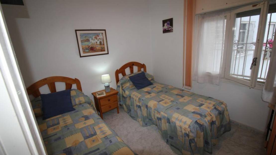 Sale - Flat - Torrevieja - Paseo maritimo