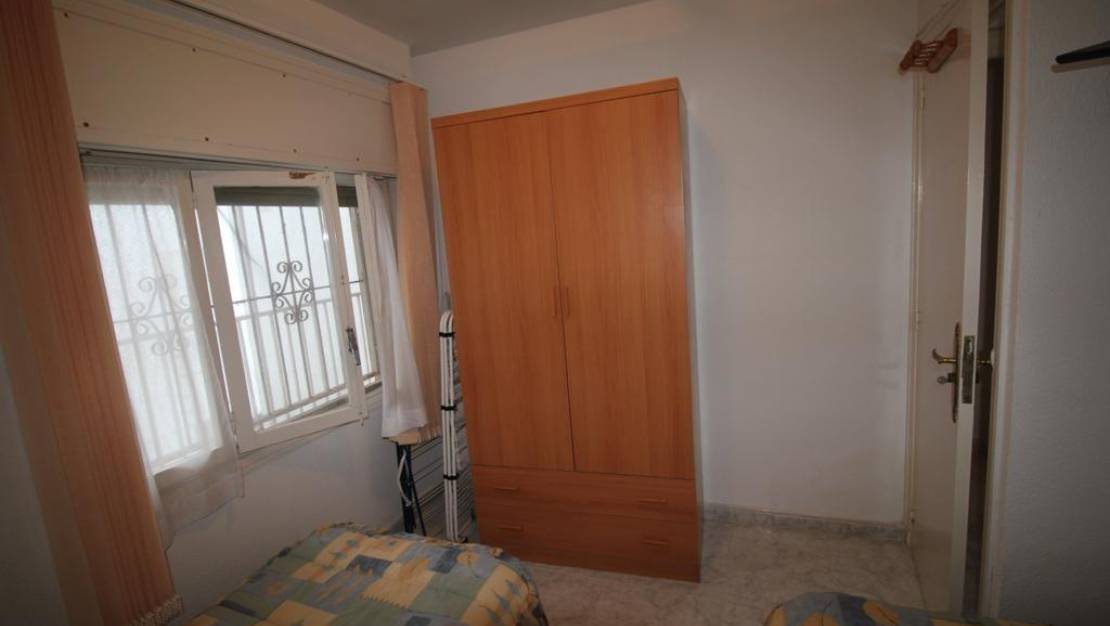 Sale - Flat - Torrevieja - Paseo maritimo