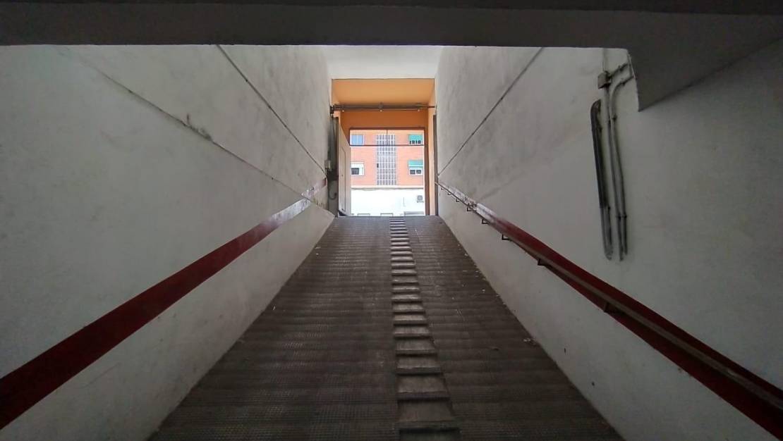 Sale - Garage - Alicante - Los ángeles