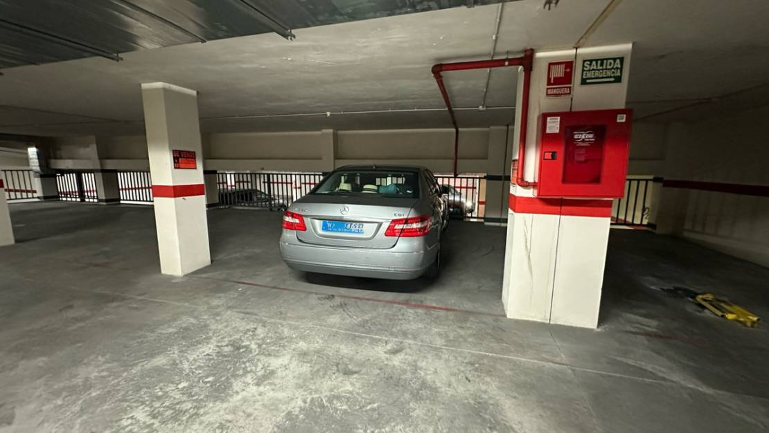 Sale - Garage - Guardamar del Segura - Guardamar del Segura Centro