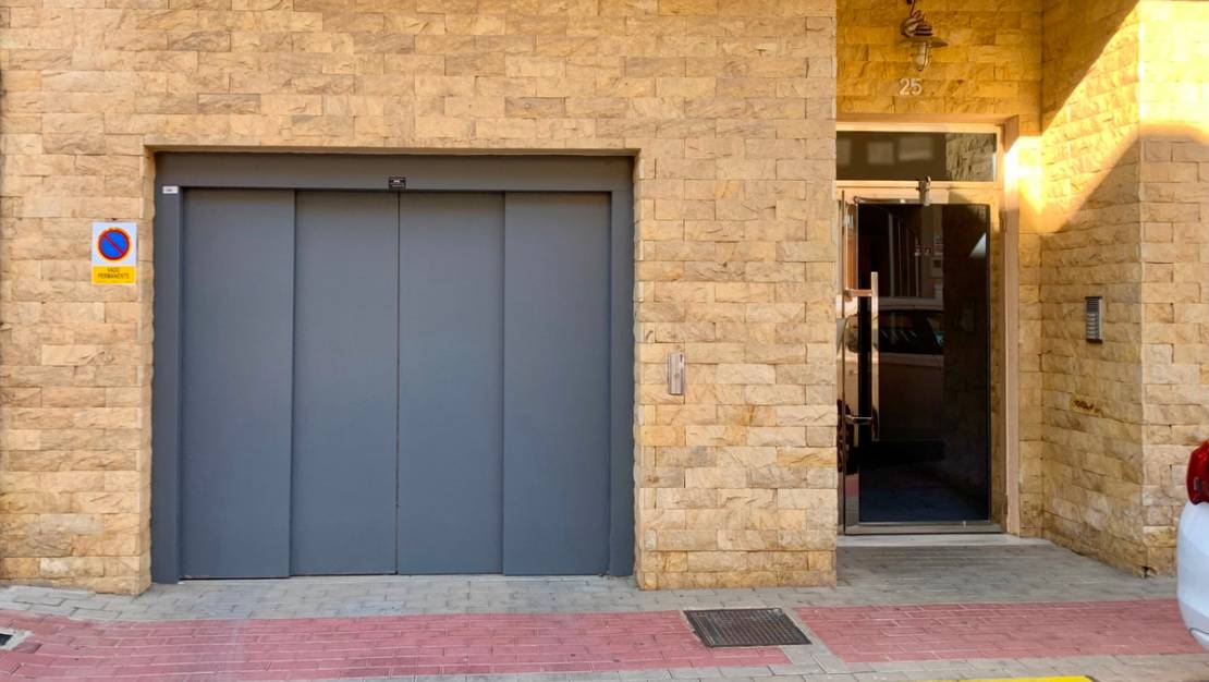 Sale - Garage - Murcia - Águilas Centro