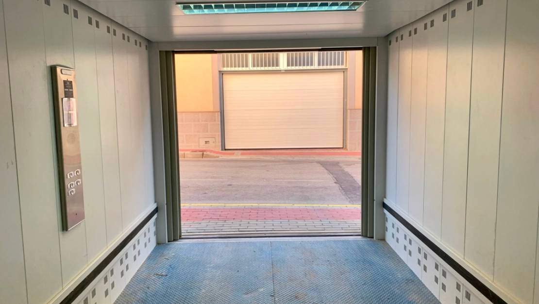 Sale - Garage - Murcia - Águilas Centro