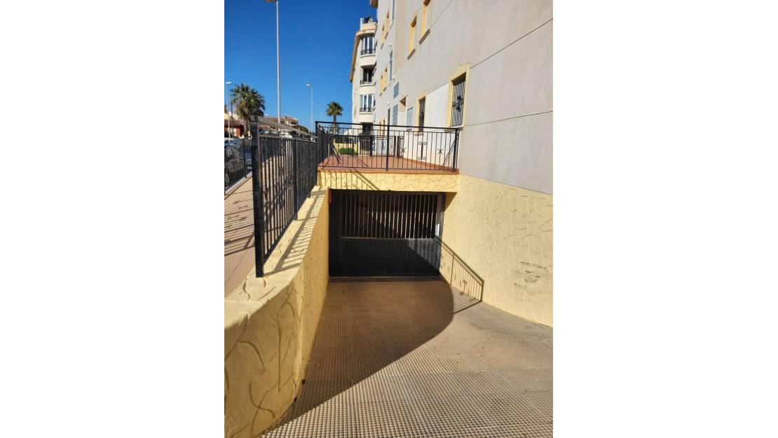 Sale - Garage - Orihuela - Orihuela Costa