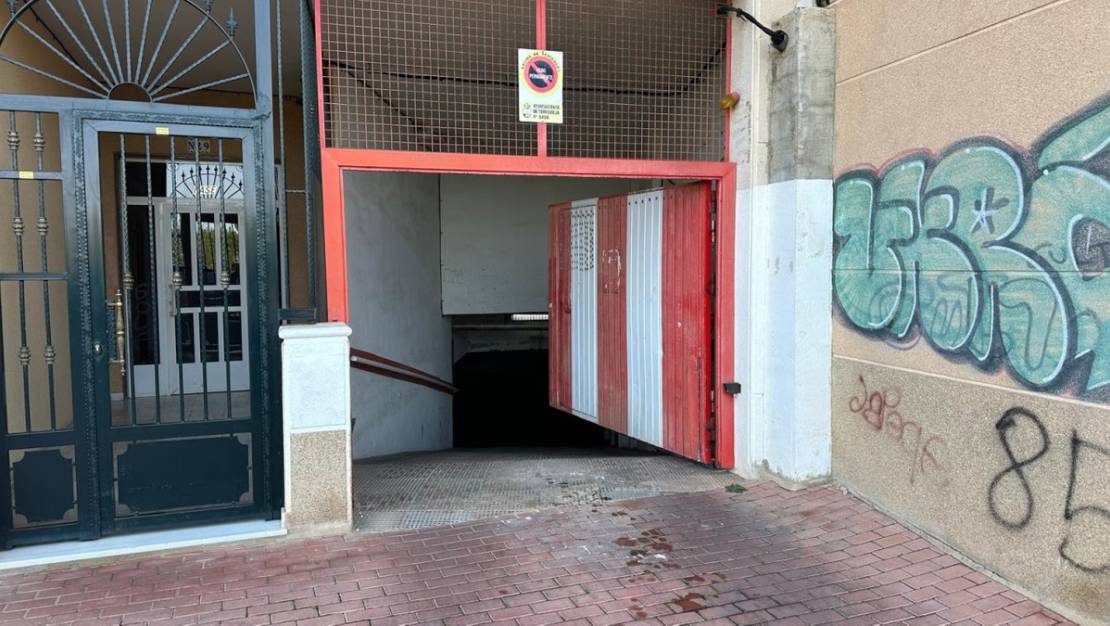 Sale - Garage - Torrevieja - El Acequión - Los Náufragos