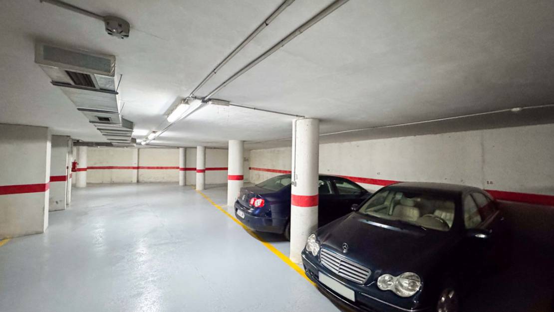 Sale - Garage - Torrevieja - La Mata