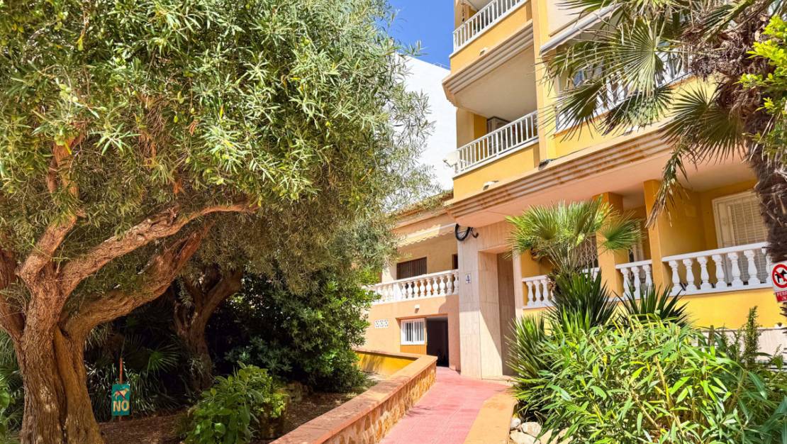 Sale - Garage - Torrevieja - La Mata