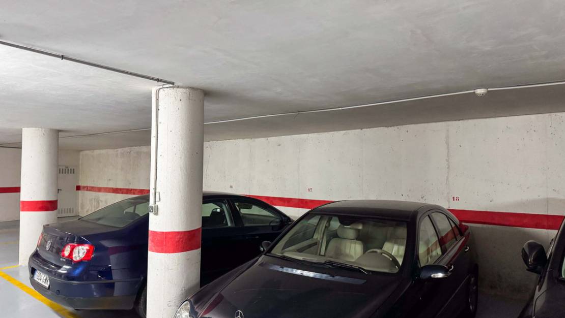 Sale - Garage - Torrevieja - La Mata