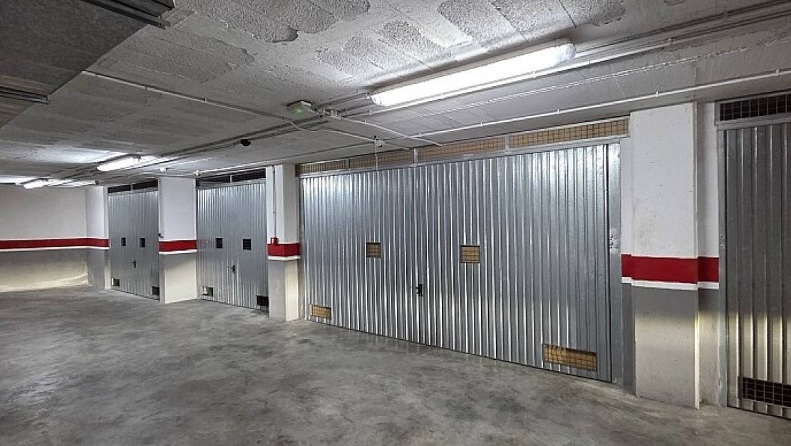 Sale - Garage - Torrevieja - La Mata