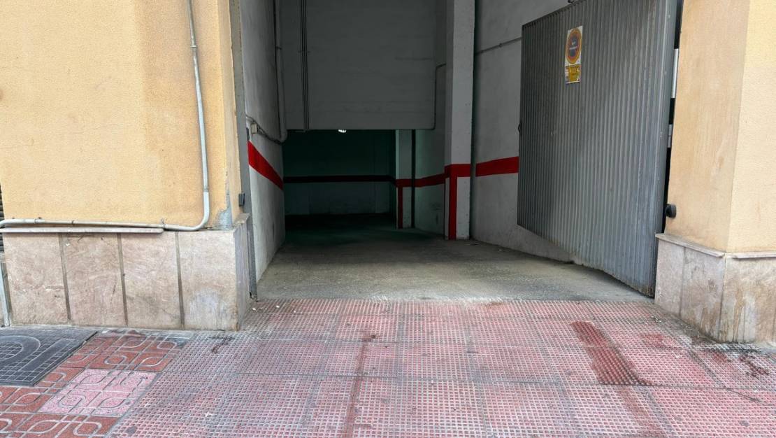 Sale - Garage - Torrevieja - Torrevieja Centro