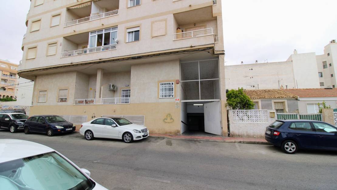 Sale - Garage - Torrevieja - Torrevieja Centro