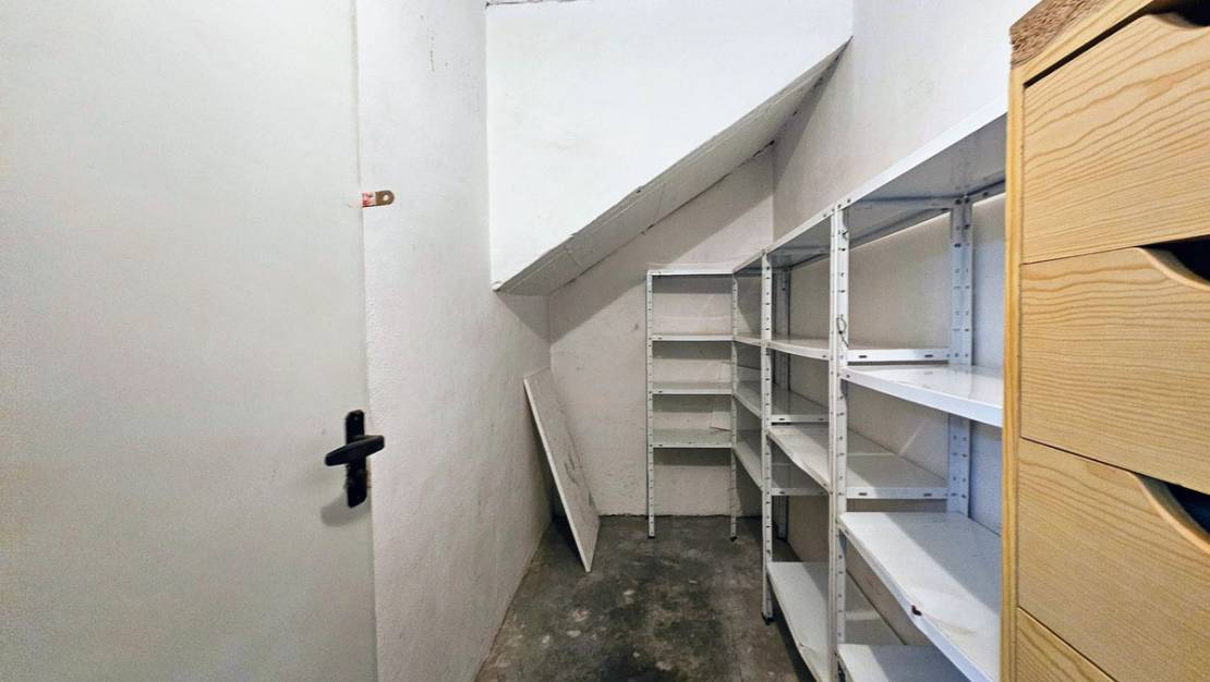 Sale - Garage - Torrevieja - Torrevieja Centro