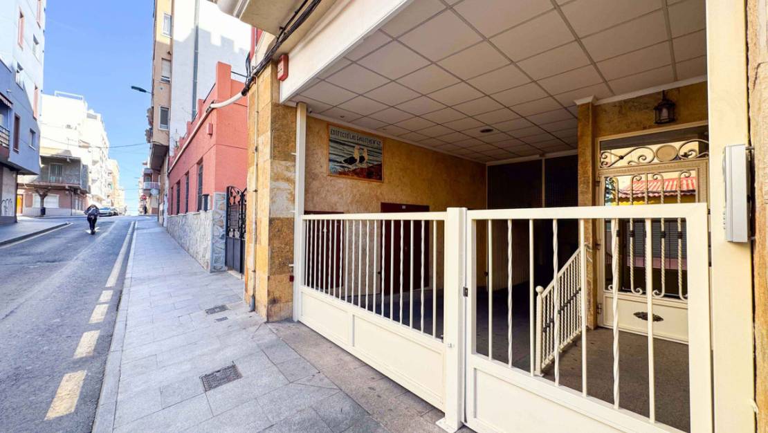 Sale - Garage - Torrevieja - Torrevieja Centro