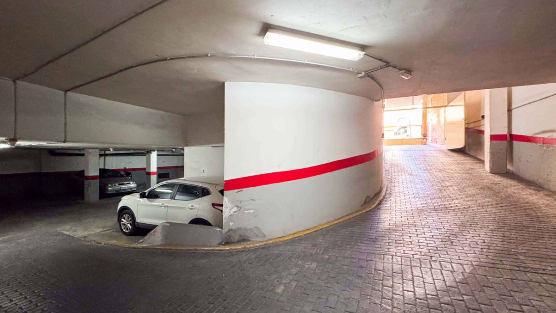 Sale - Garage - Torrevieja - Torrevieja Centro