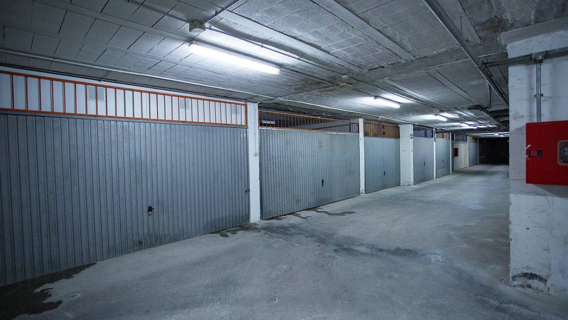 Sale - Garage - Torrevieja - Torrevieja Centro