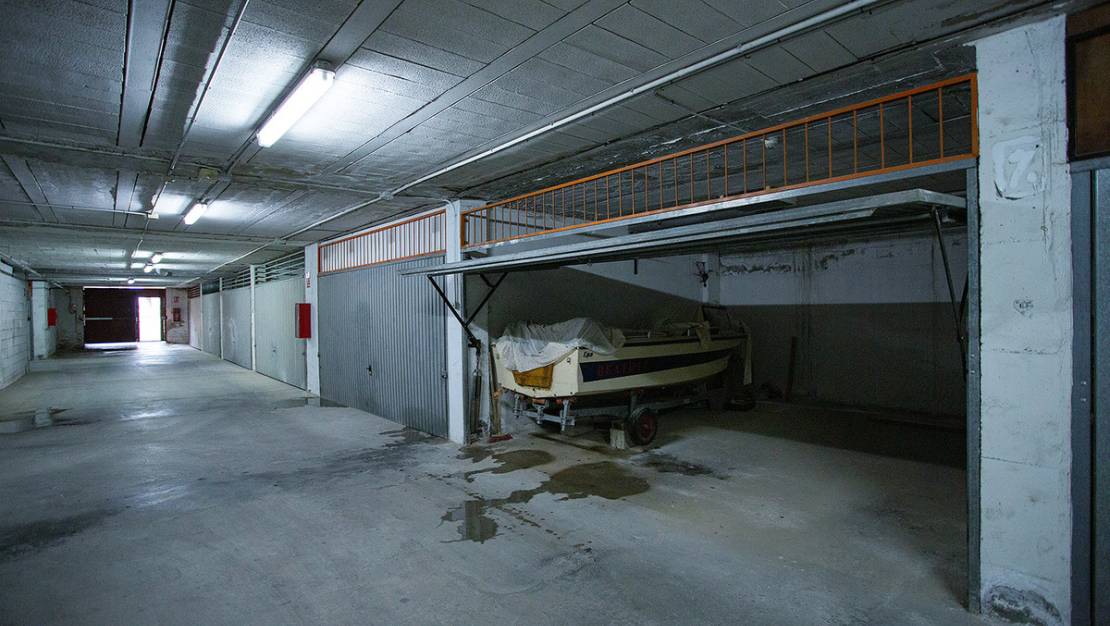 Sale - Garage - Torrevieja - Torrevieja Centro