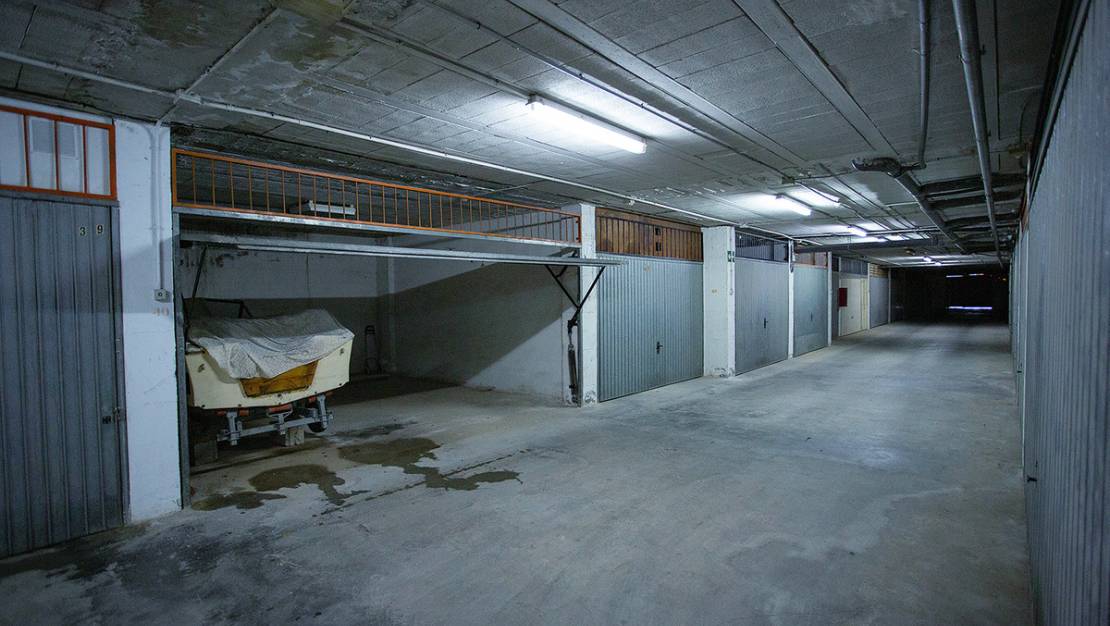 Sale - Garage - Torrevieja - Torrevieja Centro