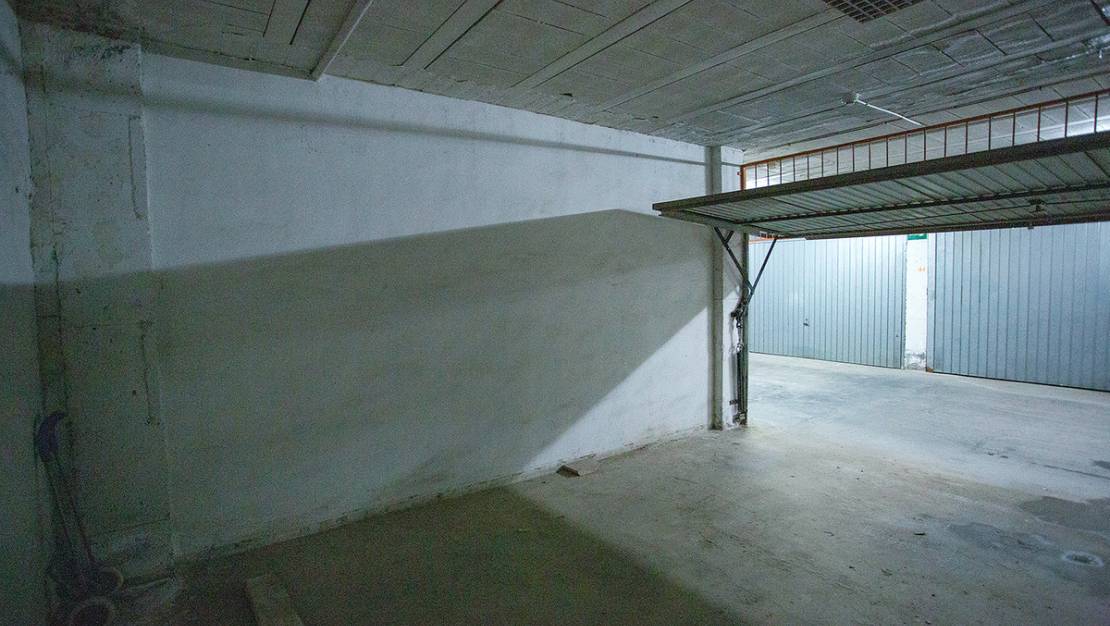 Sale - Garage - Torrevieja - Torrevieja Centro