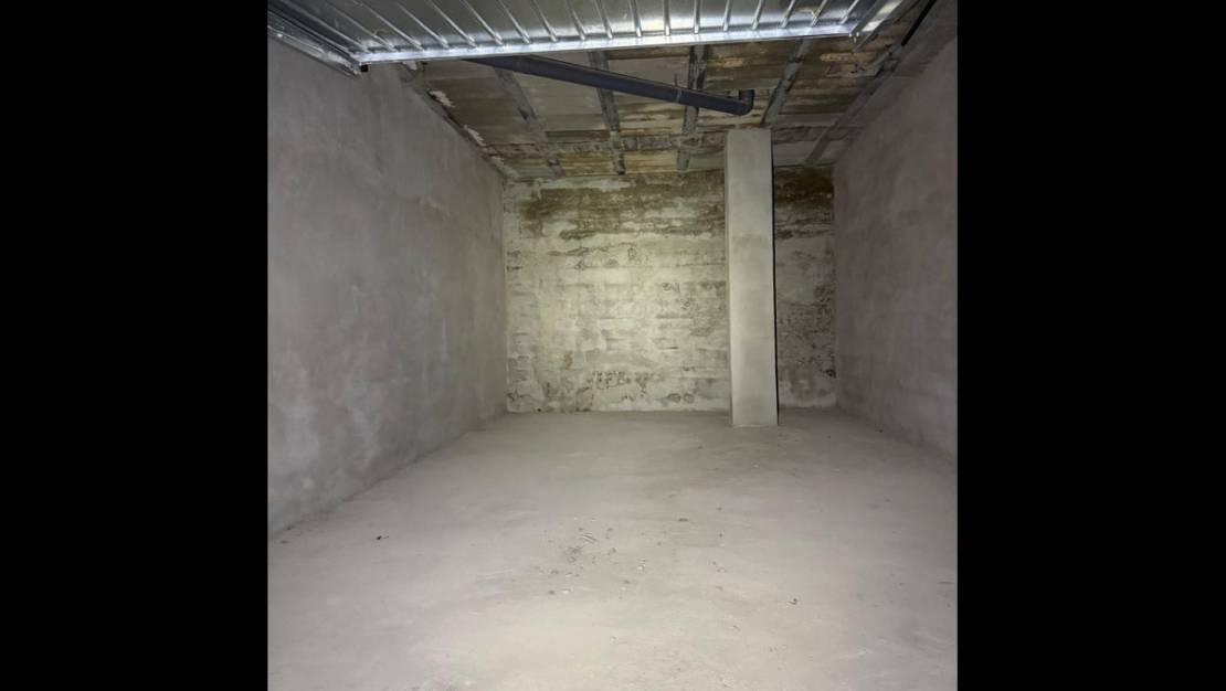 Sale - Garage - Torrevieja - Torrevieja Centro