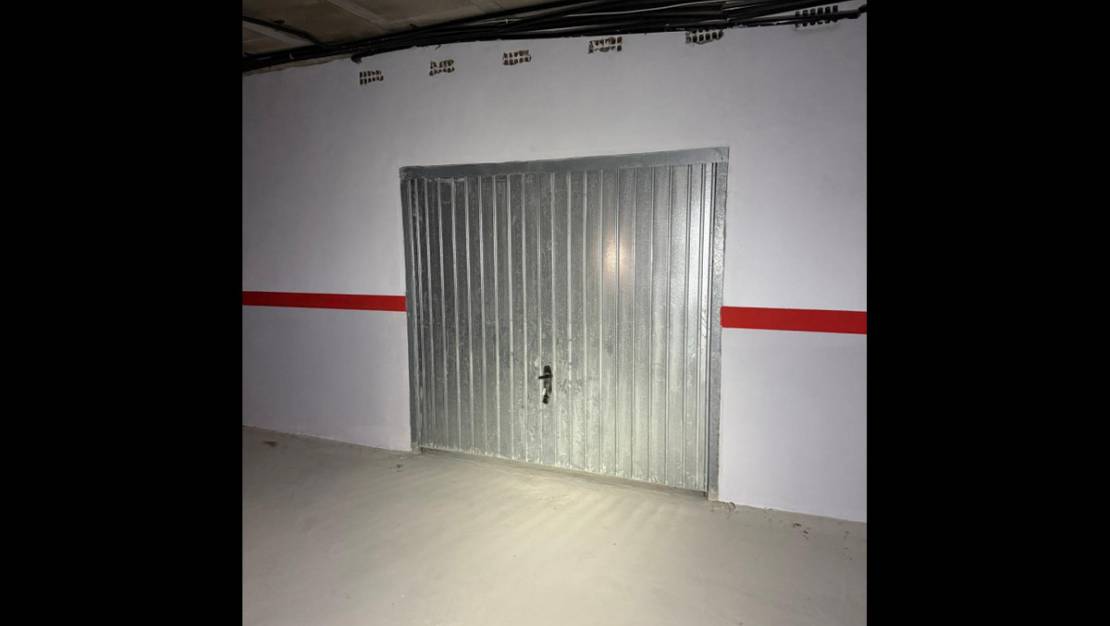 Sale - Garage - Torrevieja - Torrevieja Centro