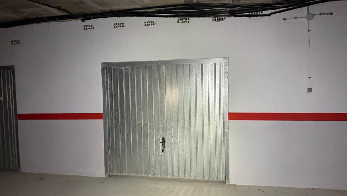 Sale - Garage - Torrevieja - Torrevieja Centro