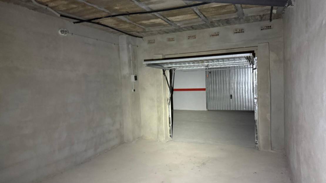Sale - Garage - Torrevieja - Torrevieja Centro