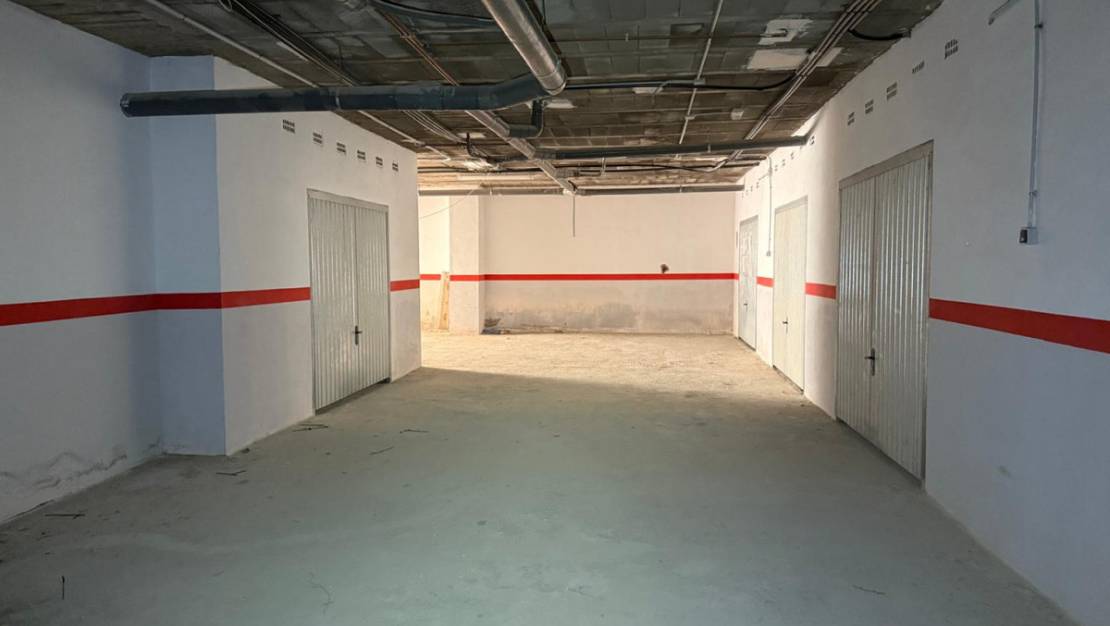 Sale - Garage - Torrevieja - Torrevieja Centro